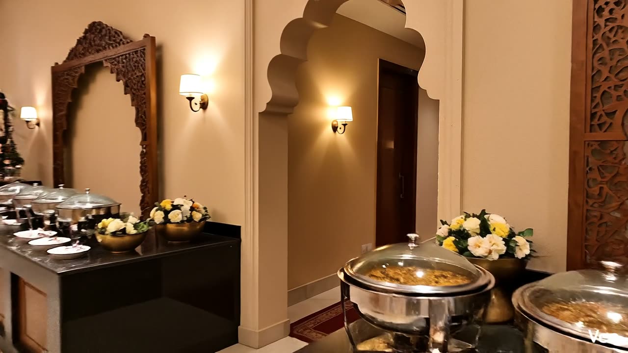 Pangaea Banquets exquisite building columns